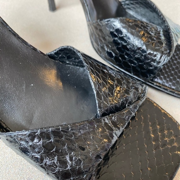 Colin Stuart Black Leather Snake Pattern Square Toe Heeled Sandals - Picture 4 of 6